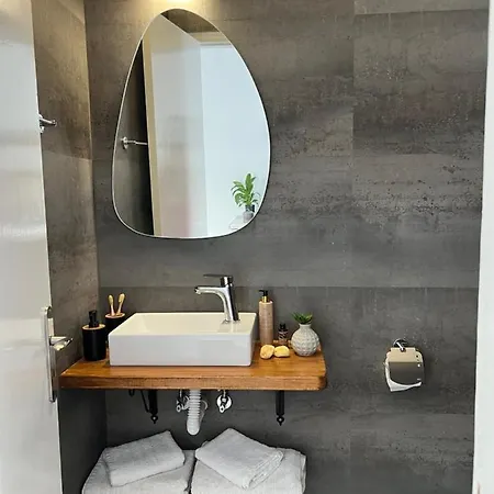 Apartment Fatolitis